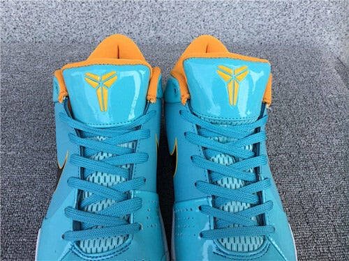 Nike Undefeated x Kobe 4 Protro Hyper Jade (UA)
