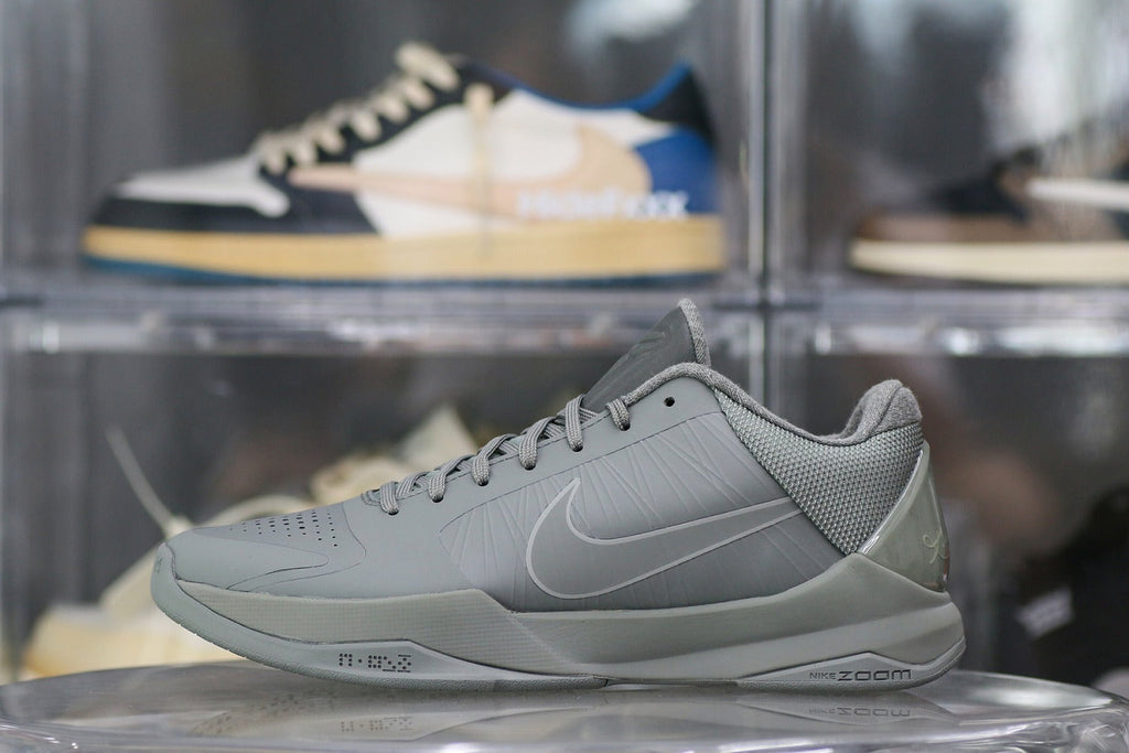 Nike Kobe 5 Black Mamba Collection Fade to Black (UA)